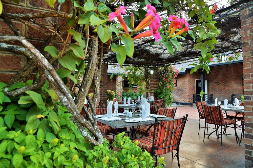 Cresta Churchill Hotel Bulawayo Luaran gambar
